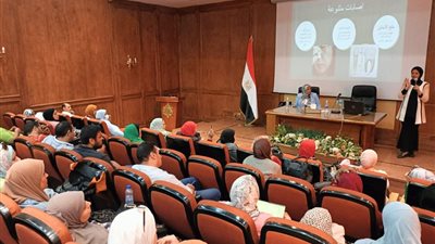 وزارة الإنتاج الحربي تنظم ندوتين توعويتين للعاملين حول 