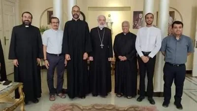 الأنبا باسيليوس يلتقي مسؤولي الرهبنة اليسوعية بالإيبارشية