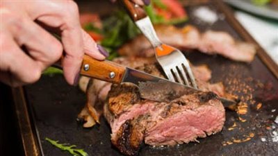 استشاري تغذية توجه نصائح لتناول اللحوم خلال العيد دون مشاكل صحية (فيديو)