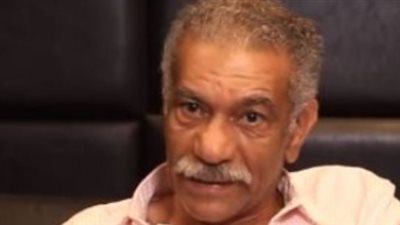 سيد رجب يقدم واجب العزاء في شقيق أحمد حلمي