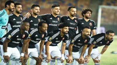 عاجل.. نجم الأهلي يطلب الرحيل بشكل رسمي