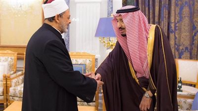 شيخ الأزهر يهنئ خادم الحرمين الشريفين وولي العهد بنجاح موسم الحج هذاالعام
