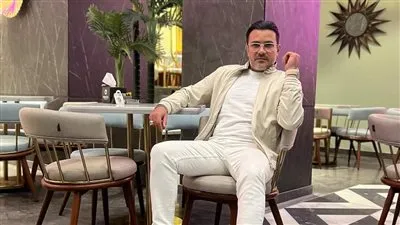 بإطلالة جذابة.. محمد رجب يطل على جمهوره