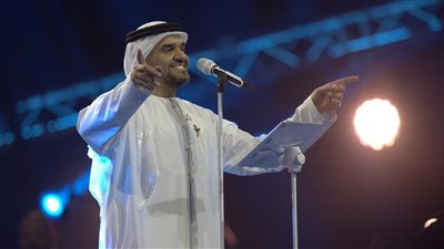 حسين الجسمي يستمر في تحطيم الأرقام القياسية والصعبة في حفله بدبي