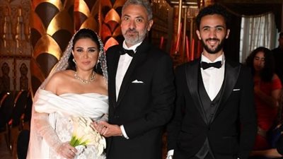 فتحي عبدالوهاب يحتفل بزفاف شقيقته بحضور نجوم الفن 