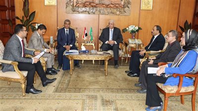 رئيس جامعة المنوفية يستقبل وفد الهيئة العربية للتصنيع