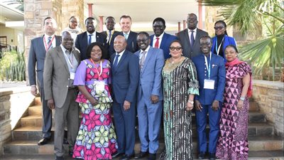 رئيس جامعة عين شمس يلتقي نائب رئيس الجمهورية ووزيرة التعليم بناميبيا