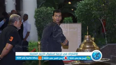 محمد محيي يصل عزاء الراحل علاء عبد الخالق (صور)