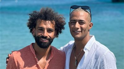 العطلة الصيفية تجمع محمد رمضان ومحمد صلاح على أحد الشوطئ