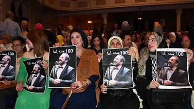 الجمهور يدعم علي الحجار ببوسترات 