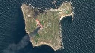 ما هي جزيرة الأفعى التي يزورها الرئيس الأوكراني زيلينسكي؟