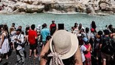 إيطاليا تفرض قيودا صارمة على السياح.. تفاصيل