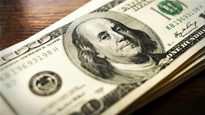 (بيع وشراء).. سعر الدولار اليوم بختام تعاملات الأحد 