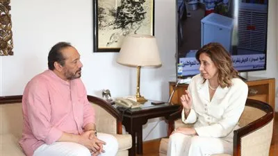 وزيرة الثقافة تستقبل الفنان علي الحجار وتُعلن تبني 