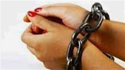 سقوط سيدتان بكمية كبيرة من مستحضرات التجميل مجهولة المصدر ببولاق 