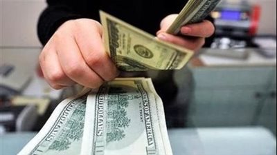 سعر الدولار اليوم مقابل الجنيه بالبنوك وأسعار العملات بختام تعاملات اليوم 