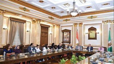 توقيع اتفاقية بين طب القاهرة وجامعة باريس سيتيه ومستشفى بوجون ومعهد تيودور بلهارس