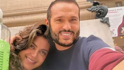 أول ظهور لريهام حجاج وزوجها محمد حلاوة بعد الولادة (صورة)