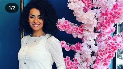 نانسي صلاح توجه رسالة بعد تكريمها من معهد الفنون المسرحية 