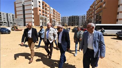 وزير الإسكان يتابع مستجدات مشروعات مدينة غرب قنا على مساحة 8971.11 فدان