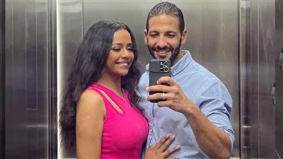 بطريقة رومانسية.. أسماء أبو اليزيد تحتفل بعيد ميلادها برفقة خطيبها