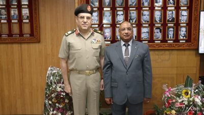 رئيس قضايا الدولة يستقبل رئيس هيئة القضاء العسكري (صور)