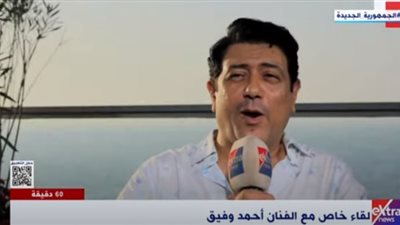 أحمد وفيق: أحمد زكي كان يعتمد على تخزين الشخصيات في ذاكرته لاستخدامها في أعماله