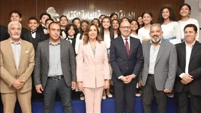 وزيرة الثقافة تفتتح المركز الثقافي لهيئة الكتاب بمدينة الشروق ضمن احتفالات الثقافة بمرور 10 سنوات على ثورة 30 يونيو