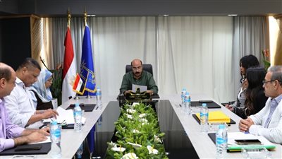 تفاصيل لقاء محافظ أسوان بوفد إحدى الشركات الاستثمارية ومشاريع 55 مليون جنيه