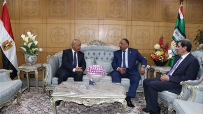 لهذا السبب.. رئيس قضايا الدولة يستقبل مصطفي بكري 