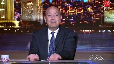 أديب عن إزالة صور مرتضى منصور من على سور الزمالك: سبحان من له الدوام