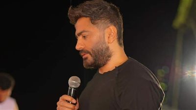 قبل بدأ حفلته.. عرض جميع كليبات تامر حسني في مهرجان العلمين