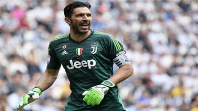 بوفون يفاجئ رونالدو بتصريحات قوية