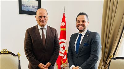 رئيس مهرجان شرم الشيخ الدولي يلتقى سفير تونس لمناقشة المشاركة التونسية في الدورة الثامنة للمهرجان