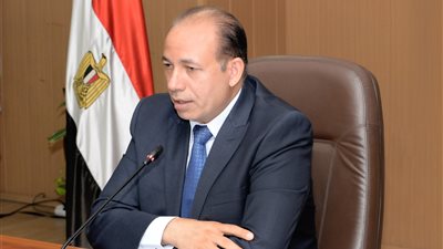 رئيس جامعة المنصورة يفتتح تطوير عيادات أقسام كلية طب الأسنان