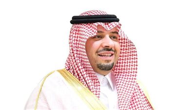 أميرِ الحدود الشمالية يستقبل المواطنين في جلسته الاثنينية