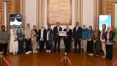 البوابة الإلكترونية لجامعة عين شمس تكرم محمود المتيني رئيس الجامعة