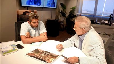 عادل حمودة يستعد للموسم الجديد من برنامجه 