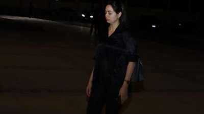 هبة مجدي أبرز حضور عزاء والد الفنانة مي كساب