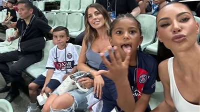 من مباراة النصر وباريس سان چيرمان.. كيم كارداشيان تتصدر التريند 