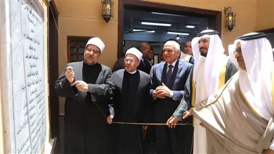 وزير الأوقاف ومحافظ الجيزة يفتتحان مسجد 
