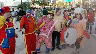 تقرير: إقبال كبير بمسارح العلمين الجديدة وفرق إسعاف ومنظمين لمساعدة الجماهير