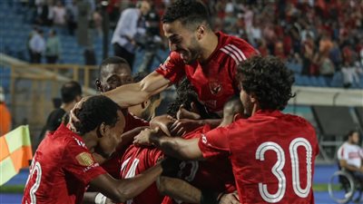 عاجل.. إصابة نجم الأهلي وغيابه عن الملاعب لمدة 6 أسابيع 