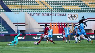 عملاق إفريقي يخطط لخطف 