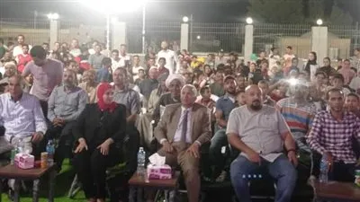 مواهب الشعر والغناء فى أولى ليالى الفرافرة بالوادى الجديد