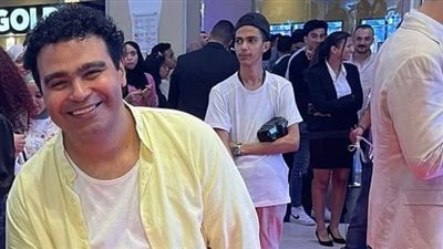 إسلام إبراهيم ينشر صورة مع إسعاد يونس في كواليس 