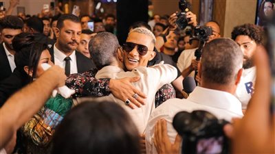 مدحت العدل عن 