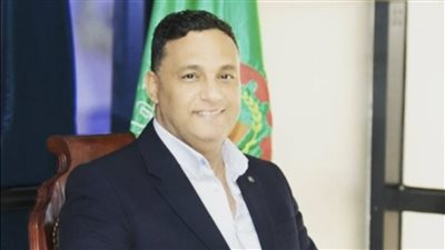 للتغيب والإنصراف دون إذن.. محافظ الدقهلية يحيل 118 موظفًا للتحقيق 