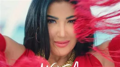 أغنية الصيف.. إشادات بكليب موجة لسمية الخشاب تتخطي مليون مشاهدة خلال 24 ساعة