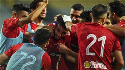 كايزر تشيفز يرصد التعاقد مع مهاجم الأهلي